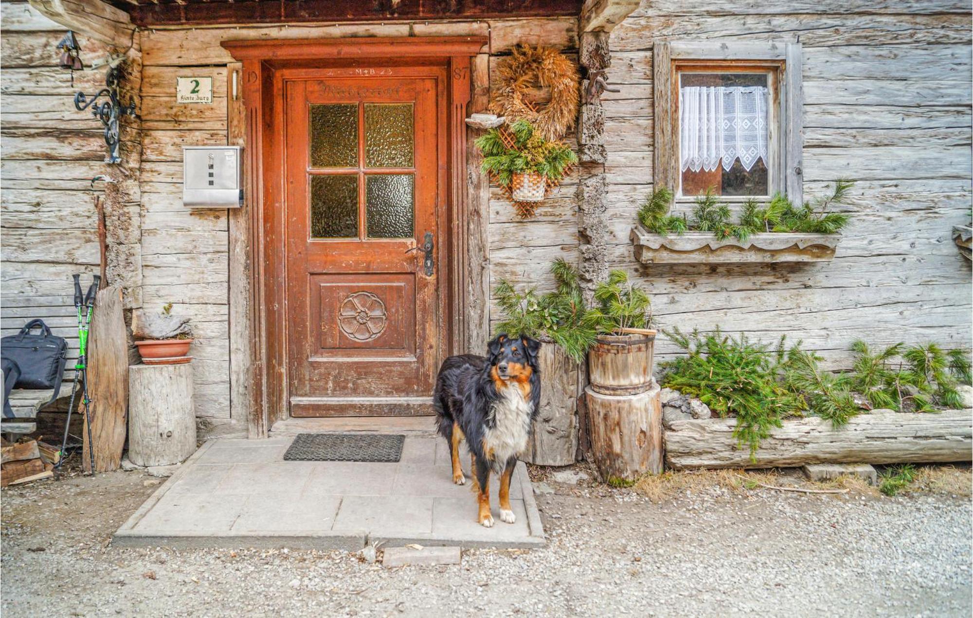 1 Bedroom Cozy Apartment In Hinterburg Exterior foto